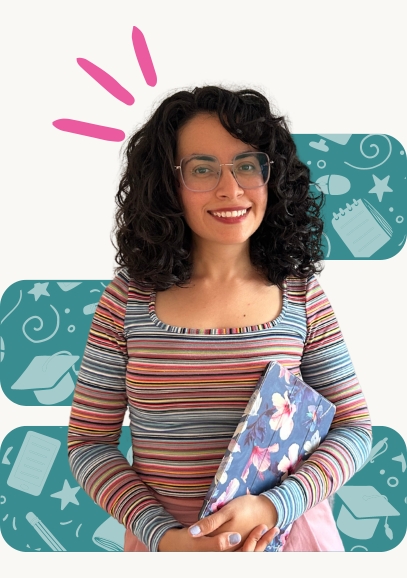 Fati sonriendo con fondo de colores